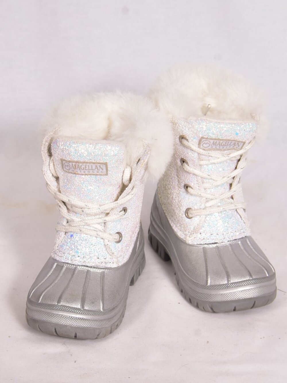 Magellan Outdoors Toddler Girl Snow Boots White Glitter Silver Faux Fur Size 8D